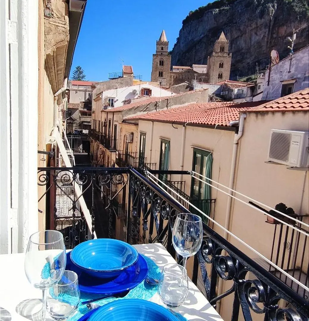 Апартаменты Tra I Tetti Del Borgo Чефалу